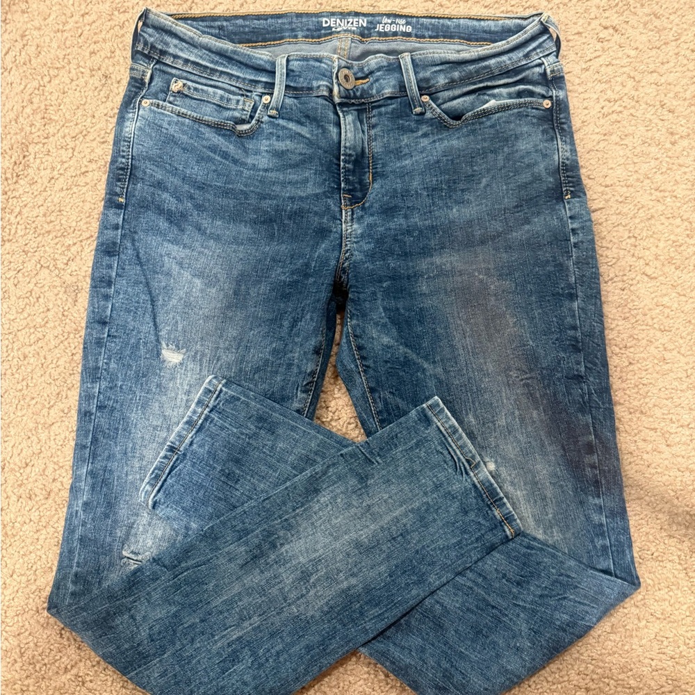 Denizen Levi’s low rise jeggings